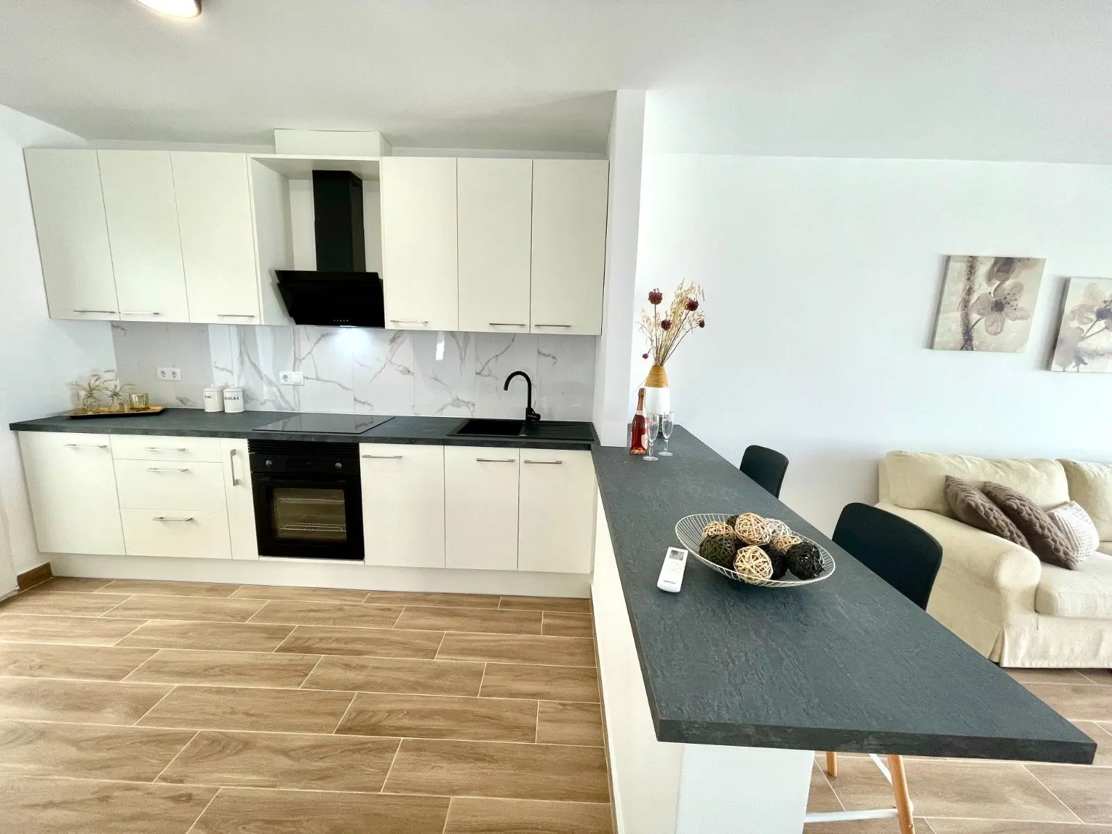 Bungalow Of 80 M² With [features] In Almoradi, Spain