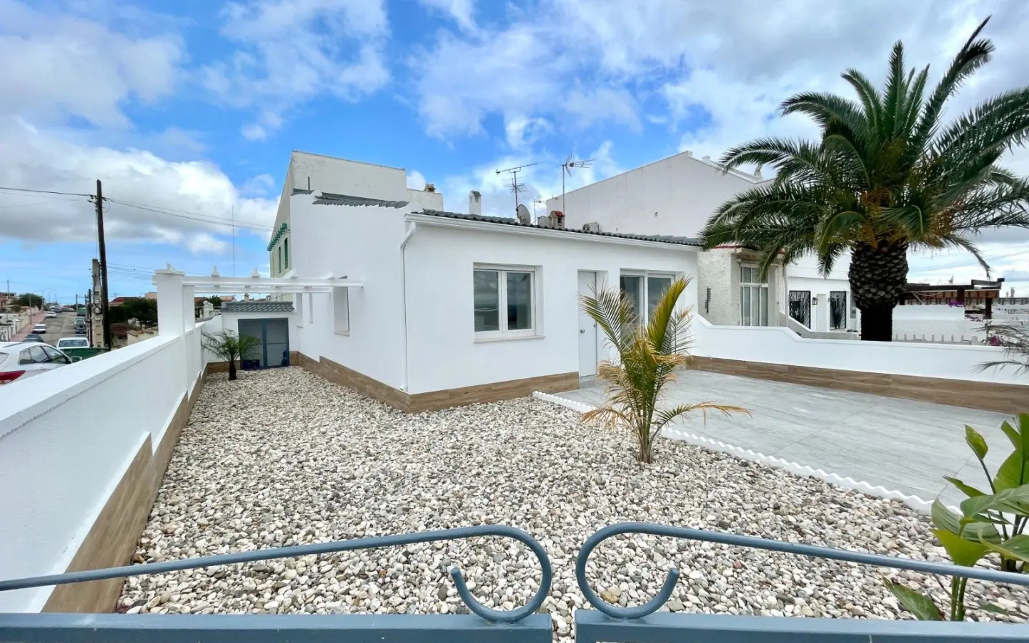 Bungalow Of 80 M² With [features] In Almoradi, Spain