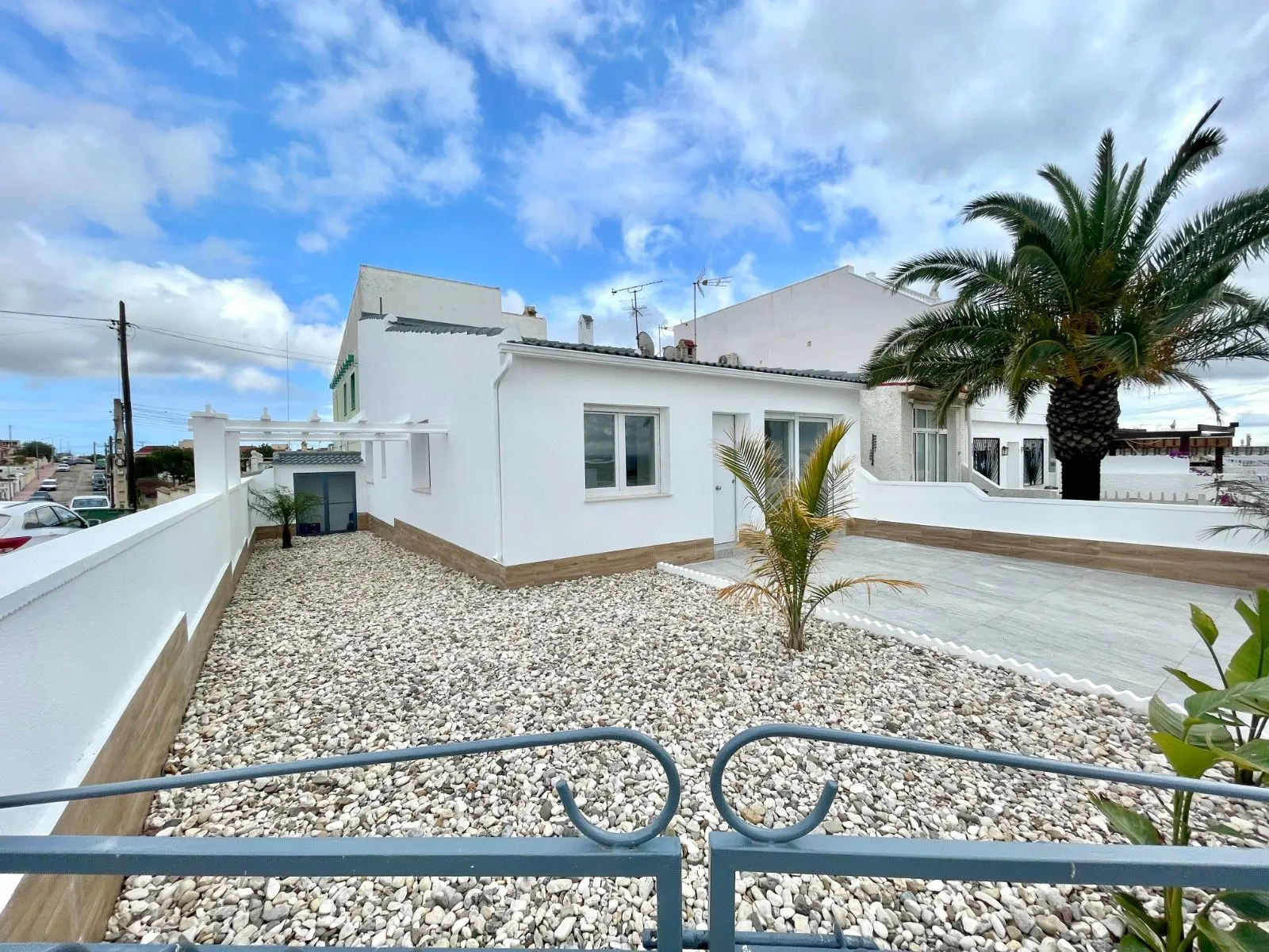 Bungalow Of 80 M² With [features] In Almoradi, Spain