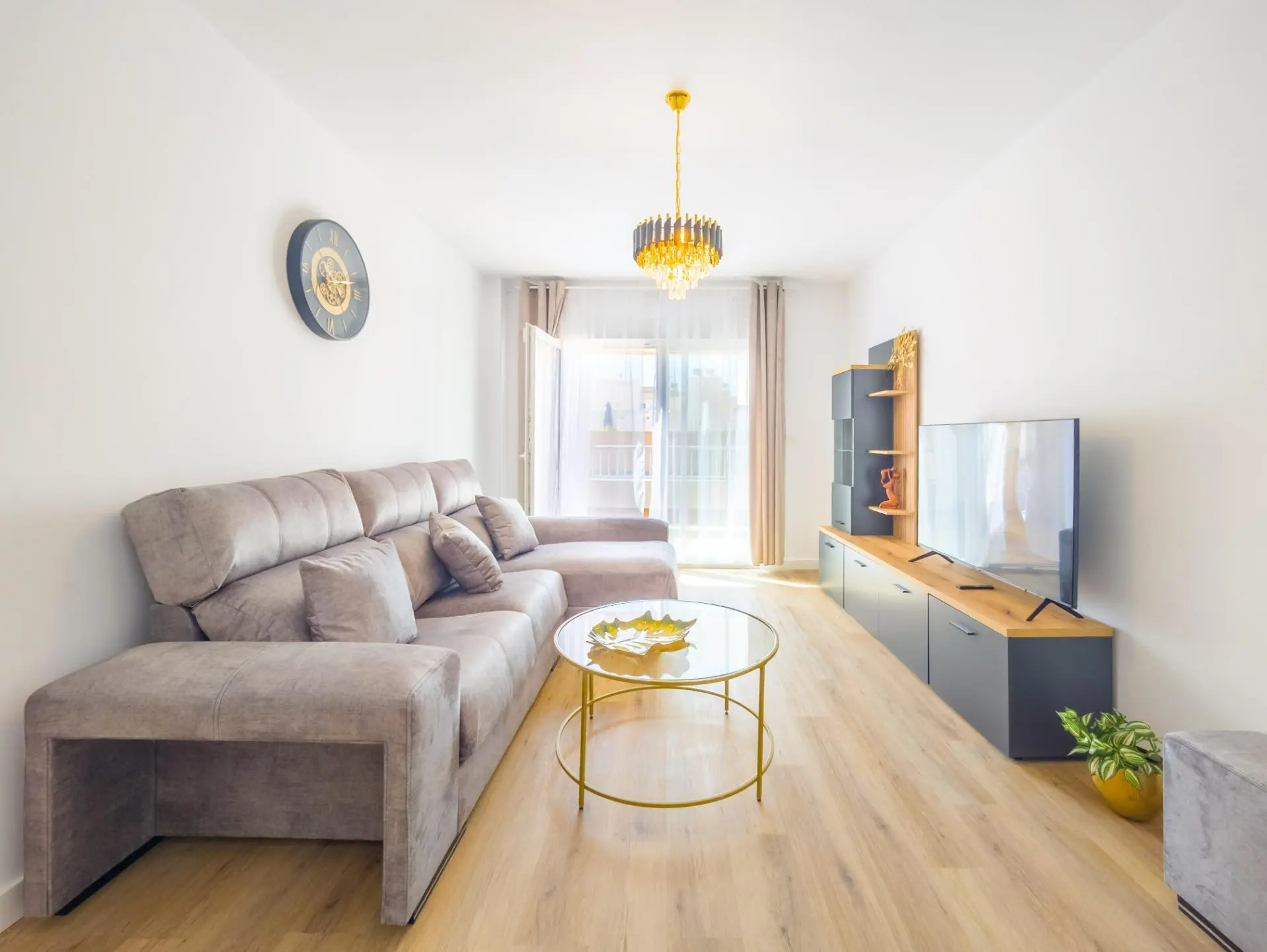 Apartment Of 115 M² In Torrevieja, Spain