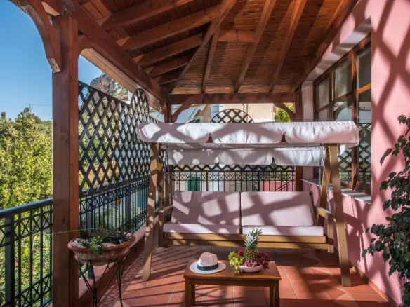 9-bedroom Villa In Chersonisos, Greece (600 M²)