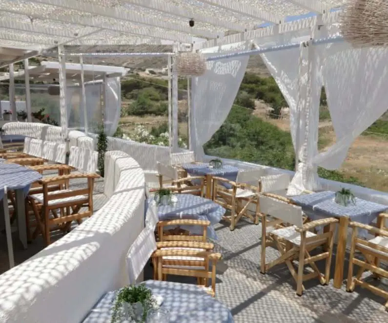Hotel Of 950 M² In Cyclades