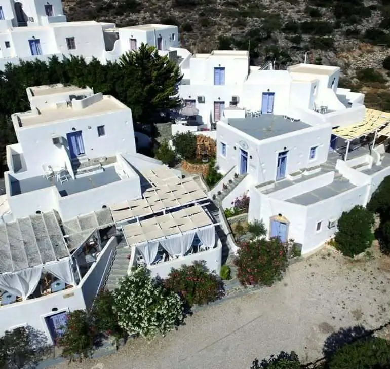Hotel Of 950 M² In Cyclades