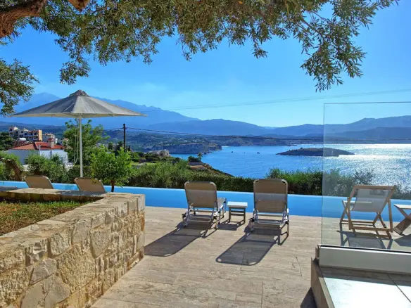 5-bedroom Villa In Vamos, Greece (372 M²)