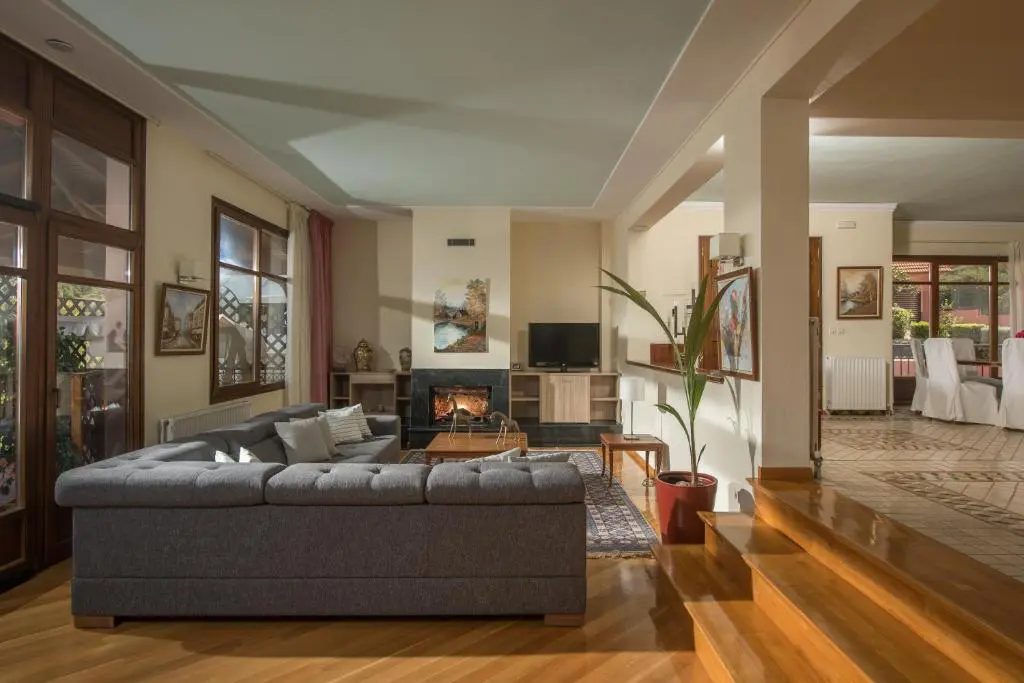 Villa Of 600 M² In Crete