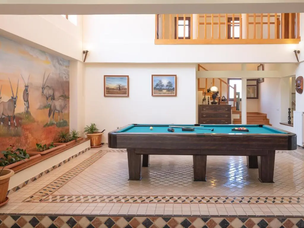Villa Of 600 M² In Crete