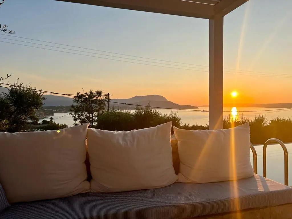 Villa Of 372 M² In Crete
