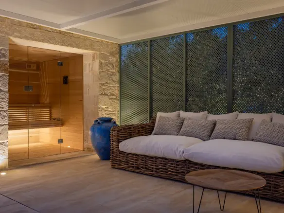 5-bedroom Villa In Vamos, Greece (372 M²)