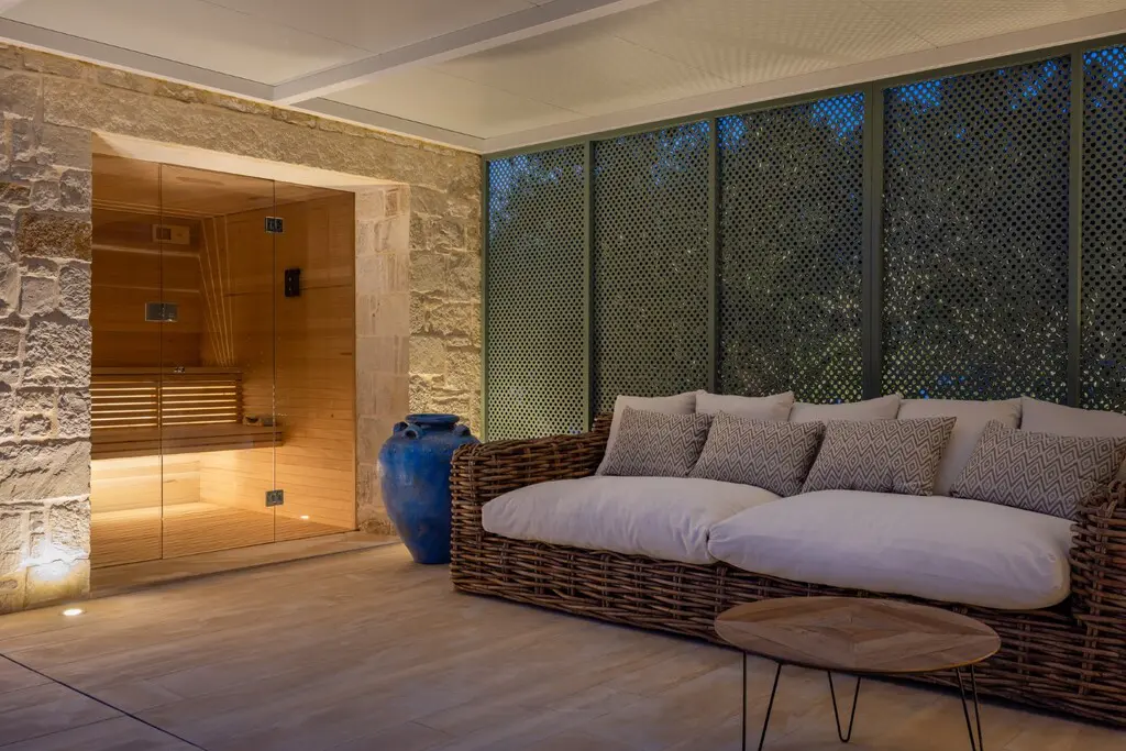 Villa Of 372 M² In Crete