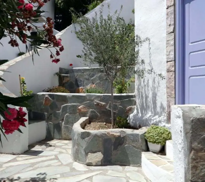 Hotel Of 950 M² In Cyclades