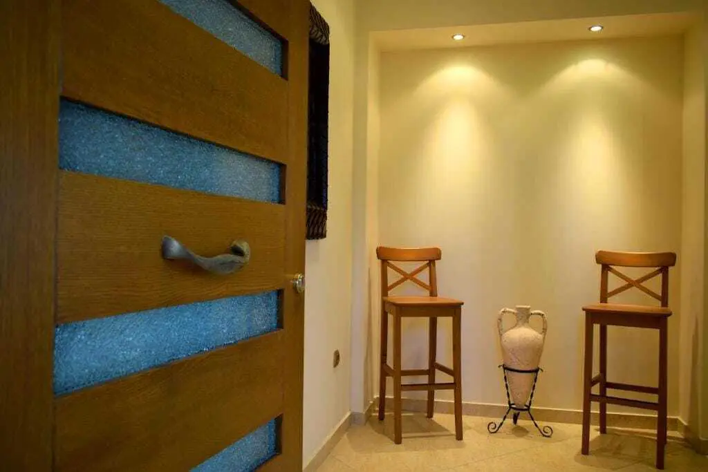 Building Of 1242 M² In The Suburbs Of Thessaloniki