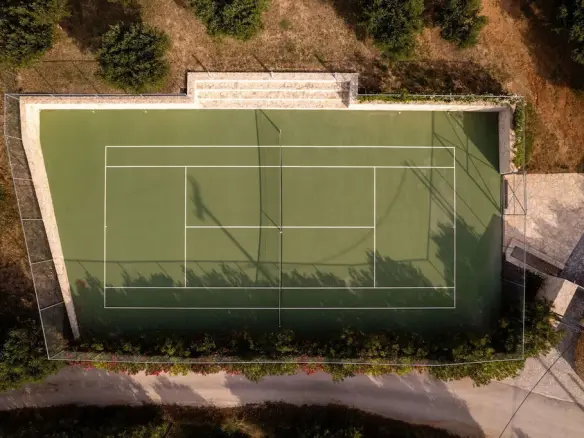 5-bedroom Villa In Vamos, Greece (372 M²)
