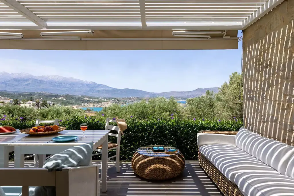 Villa Of 372 M² In Crete
