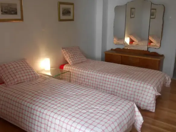 2-bedroom Flat In Historic Center, Greece (81 M²)