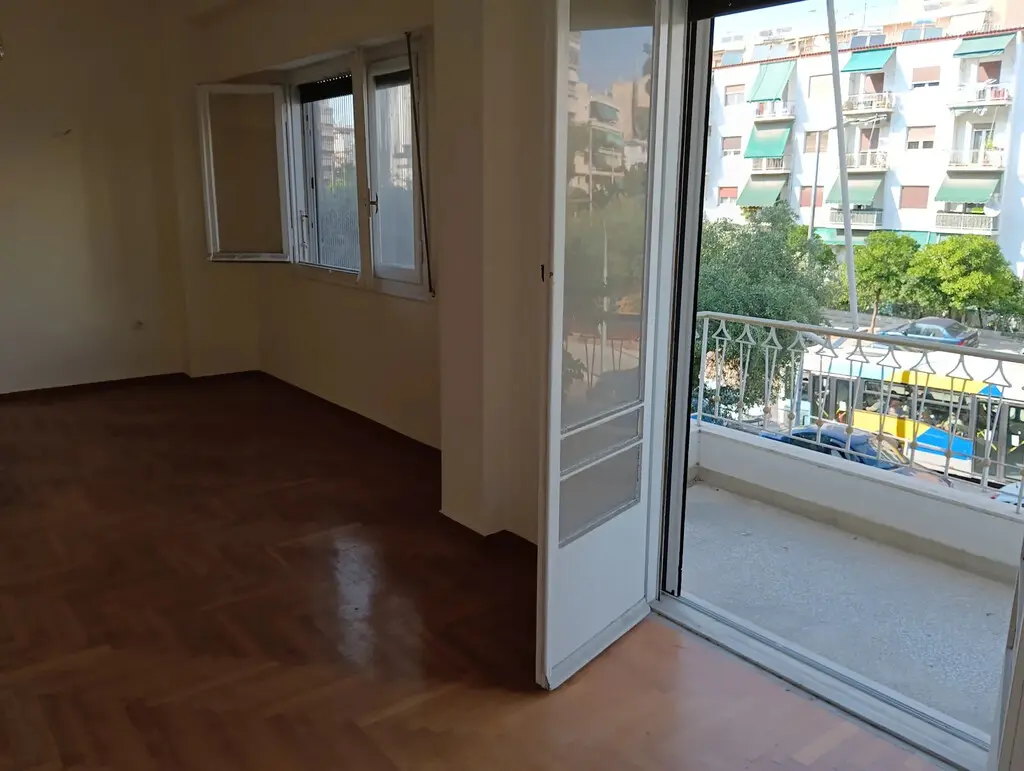 Flat Of 87 M² In Athens