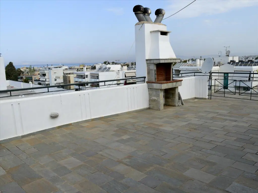 Building Of 650 M² In Athens