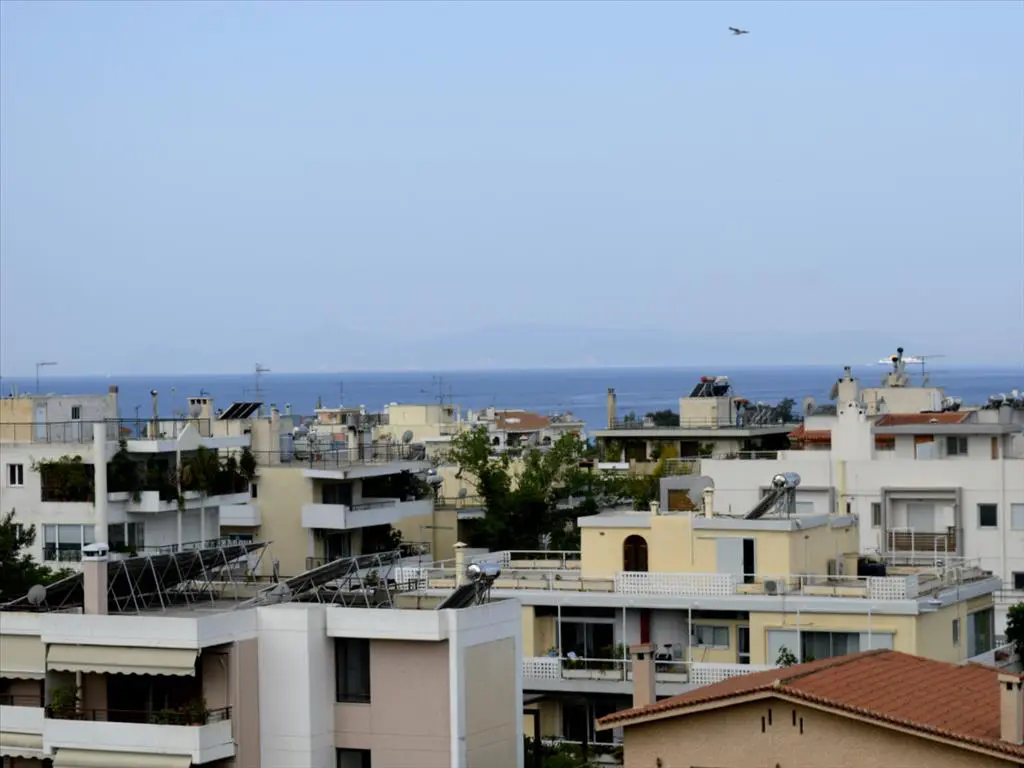 Building Of 650 M² In Athens