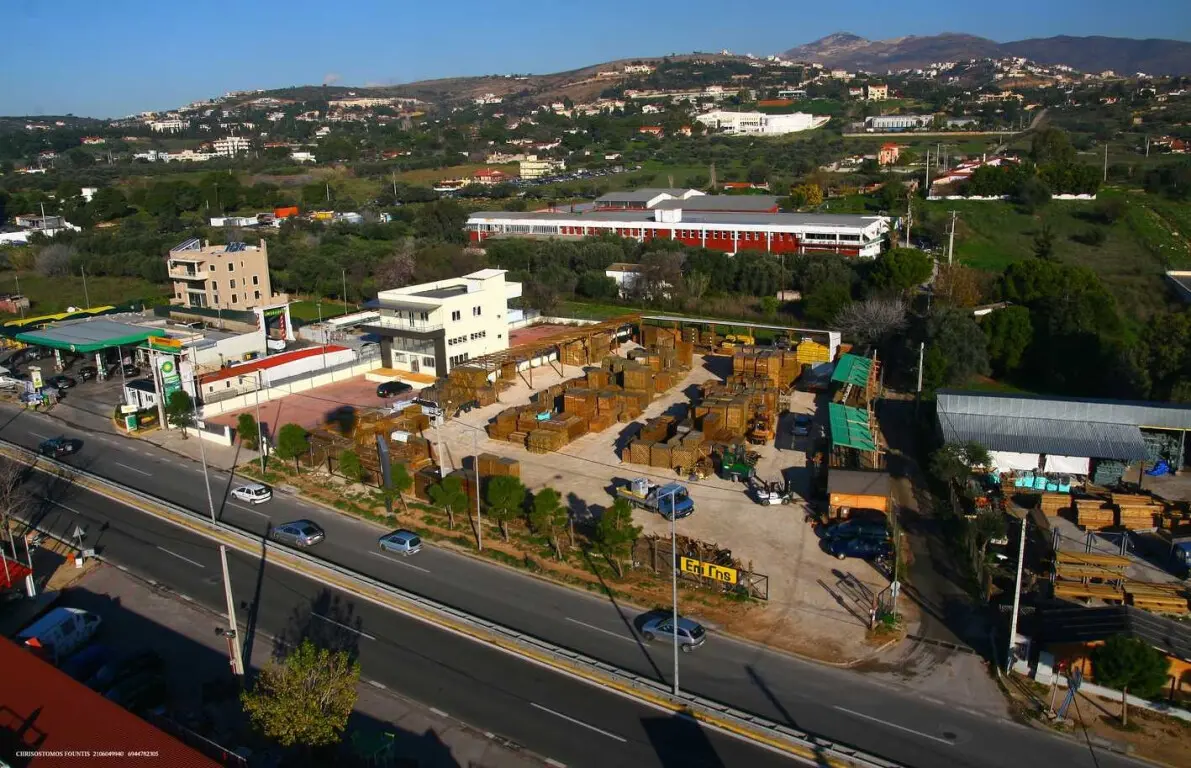 Land Of 10741 M² In Attica