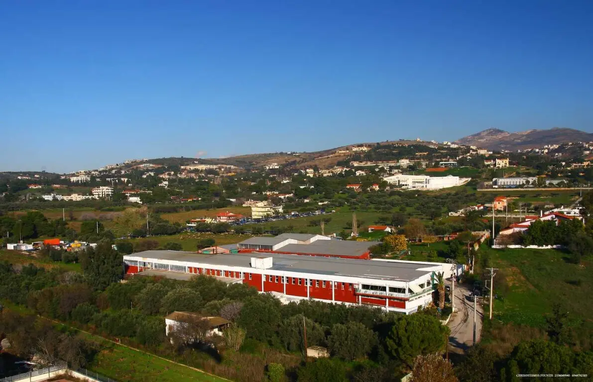 Land Of 10741 M² In Attica