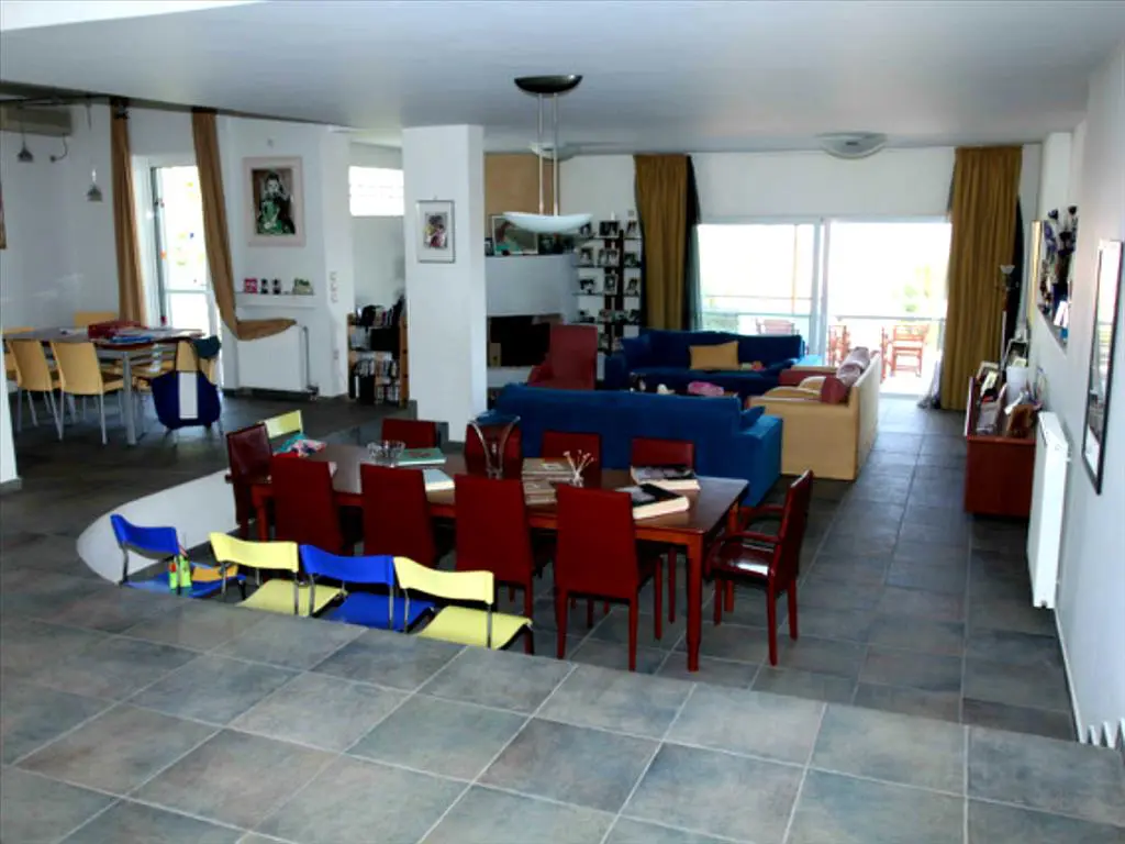 Complex Of 650 M² In Attica