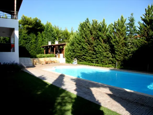 Complex Of 650 M² In Attica