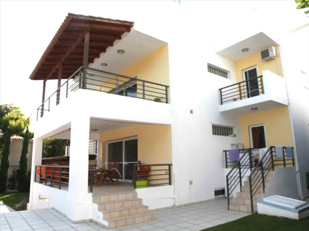 Complex Of 650 M² In Attica