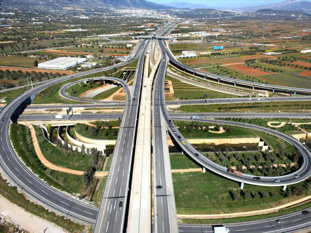 Land Of 2000 M² In Attica