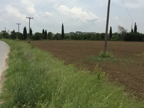 Land Of 11000 M² In The Suburbs Of Thessaloniki