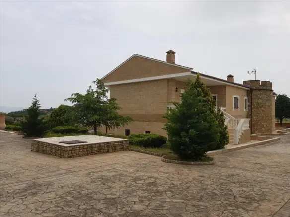 4-bedroom Detached House In Mikra, Greece (400 M²)