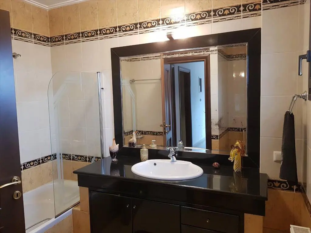 4-bedroom Detached House In Mikra, Greece (400 M²)