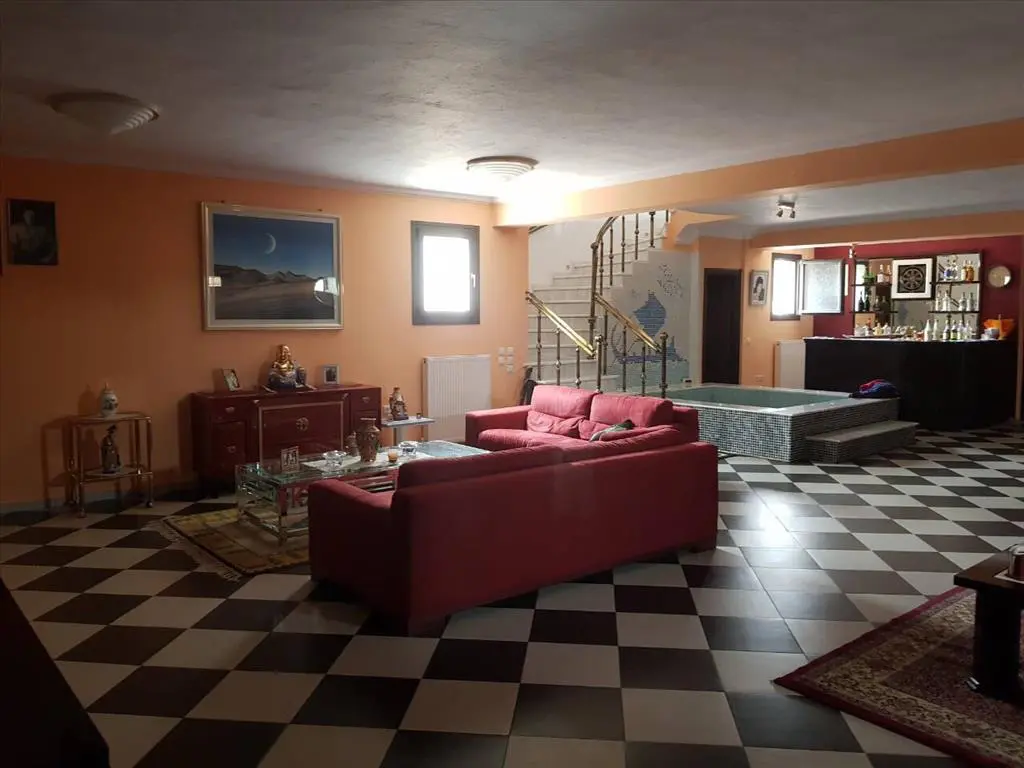 4-bedroom Detached House In Mikra, Greece (400 M²)