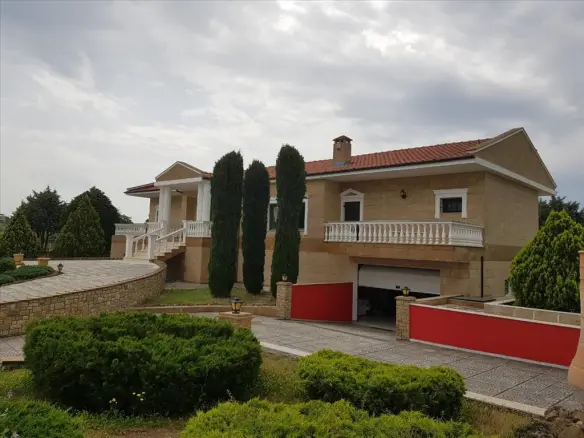 4-bedroom Detached House In Mikra, Greece (400 M²)