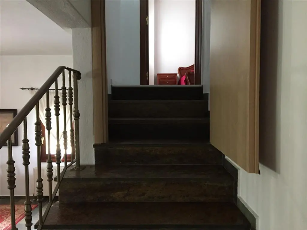 Detached House Of 369 M² In The Suburbs Of Thessaloniki