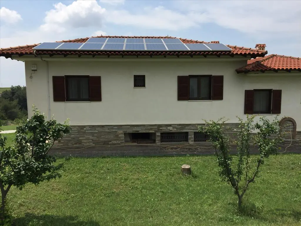 Detached House Of 369 M² In The Suburbs Of Thessaloniki