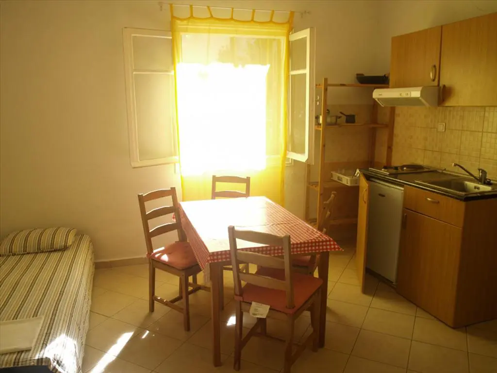 Detached House Of 360 M² In Olympic Coast