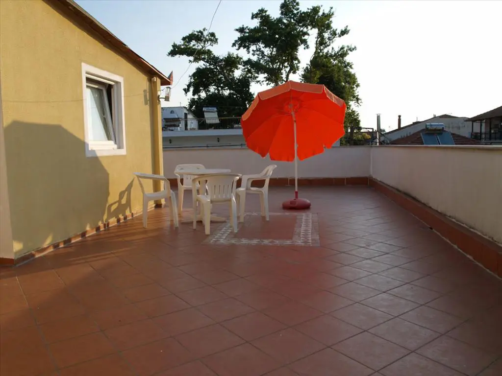 Detached House Of 360 M² In Olympic Coast