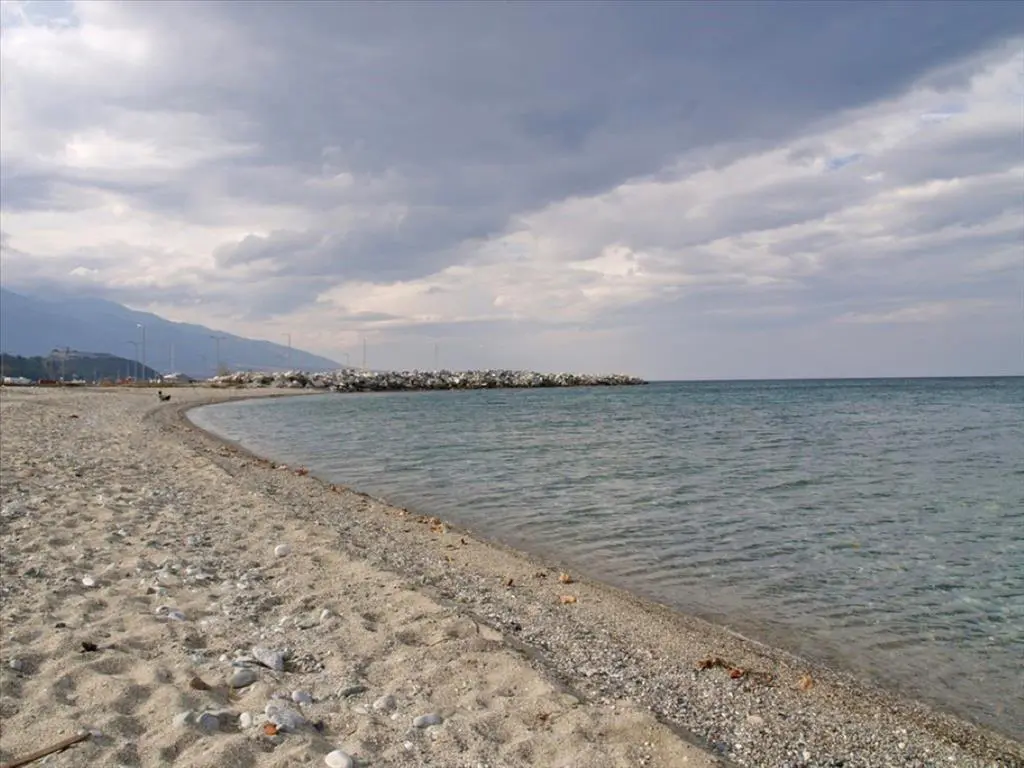 Detached House Of 360 M² In Olympic Coast