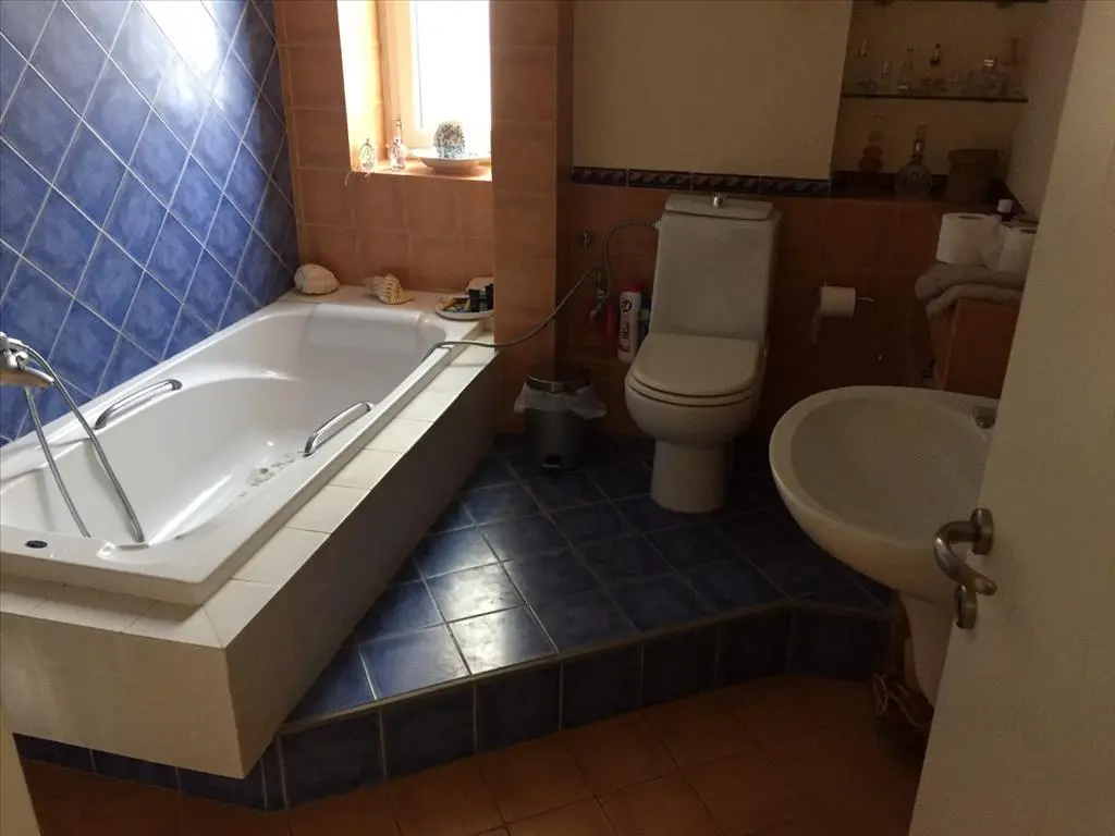 Villa Of 440 M² In Thessaloniki