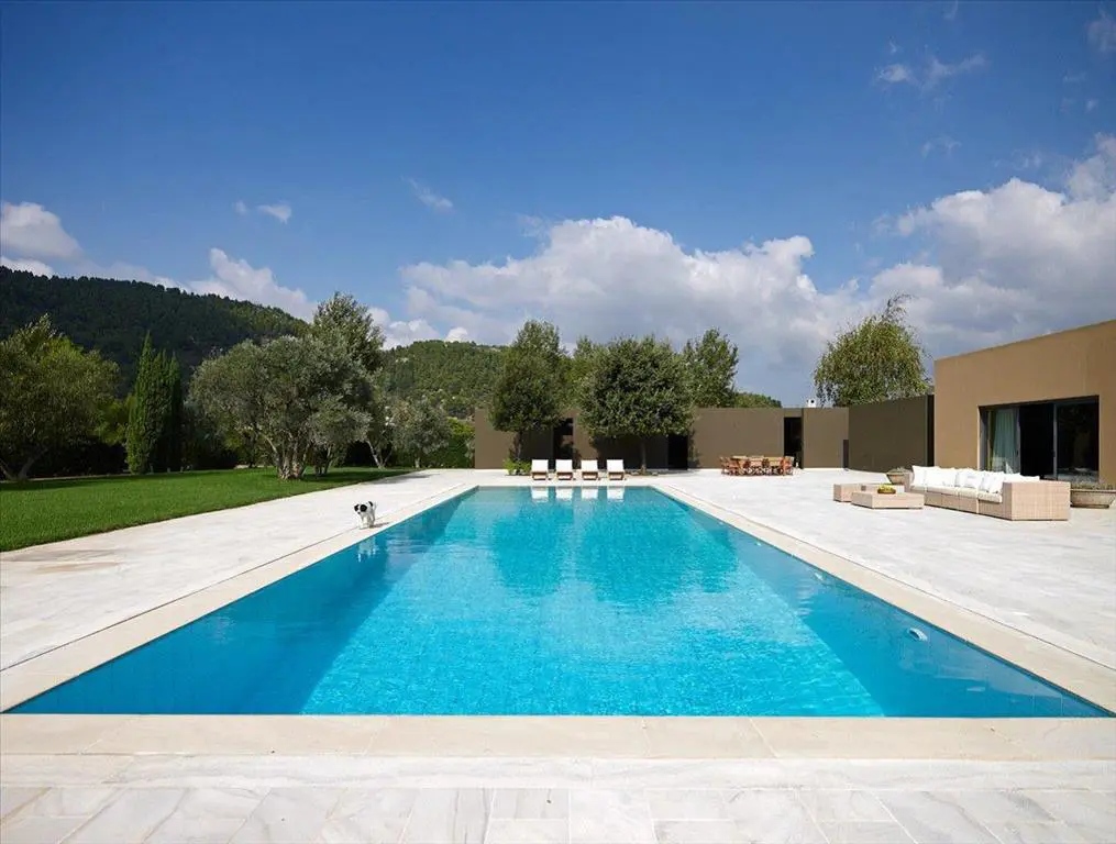 Villa Of 550 M² In Attica