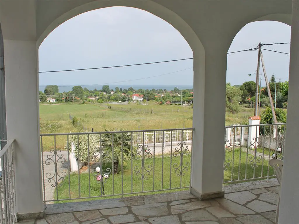 Detached House Of 120 M² On The Olympic Coast