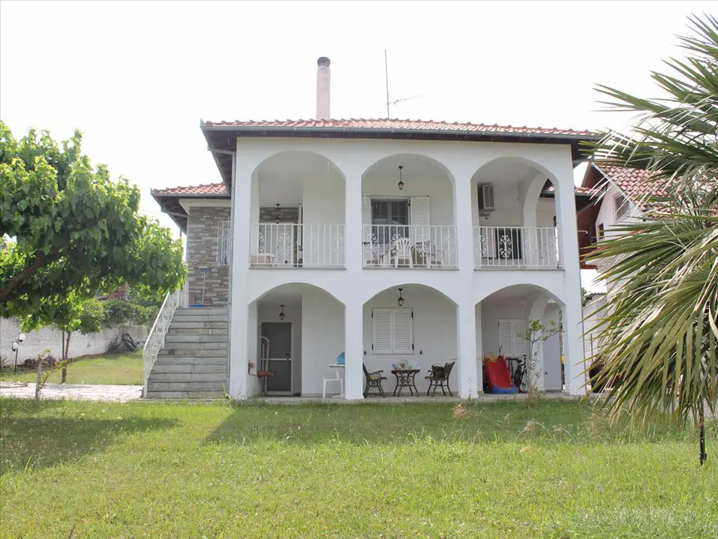 Detached House Of 120 M² On The Olympic Coast