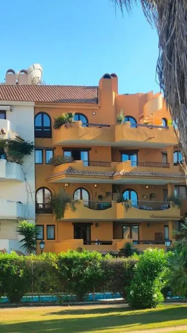 2-bedroom Apartment In Torrevieja, Spain (156 M²)