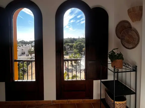 2-bedroom Apartment In Torrevieja, Spain (156 M²)