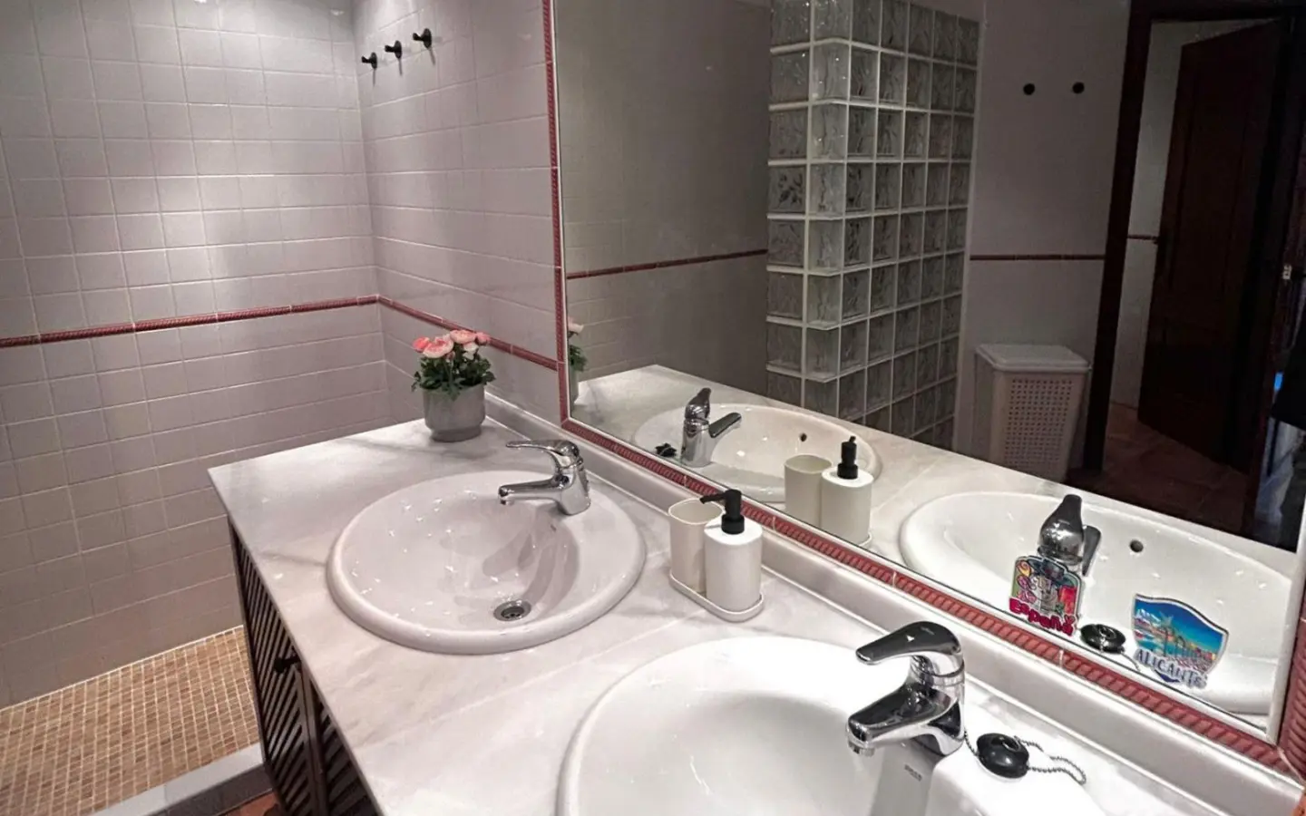 2-bedroom Apartment In Torrevieja, Spain (156 M²)