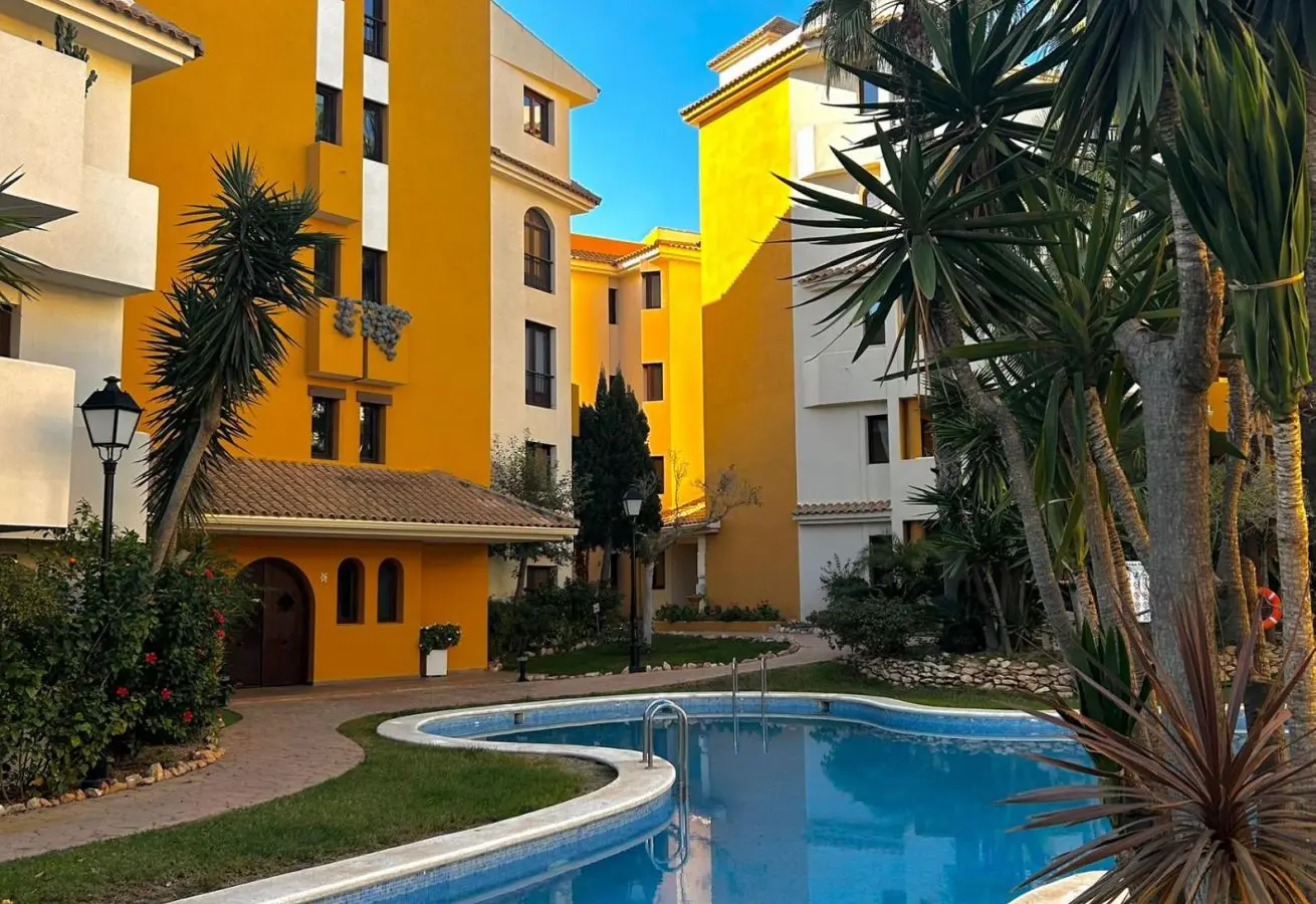2-bedroom Apartment In Torrevieja, Spain (156 M²)