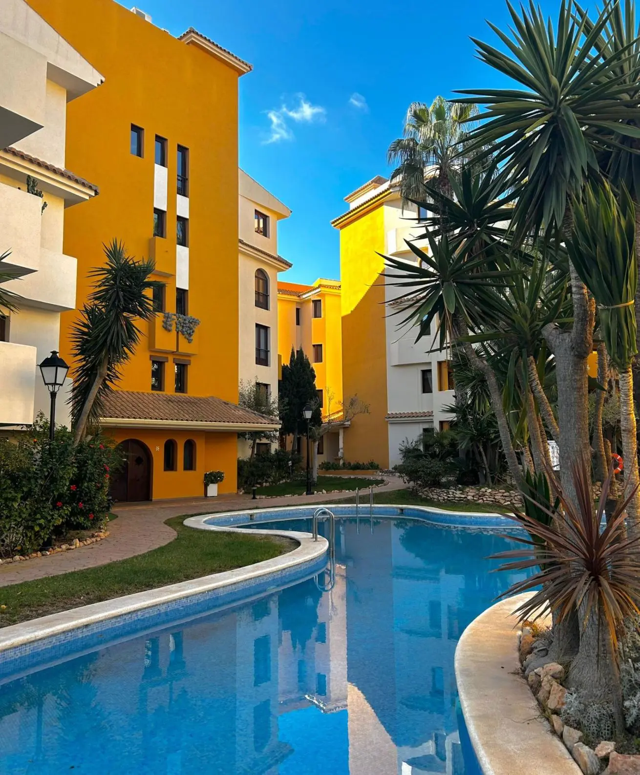 2-bedroom Apartment In Torrevieja, Spain (156 M²)