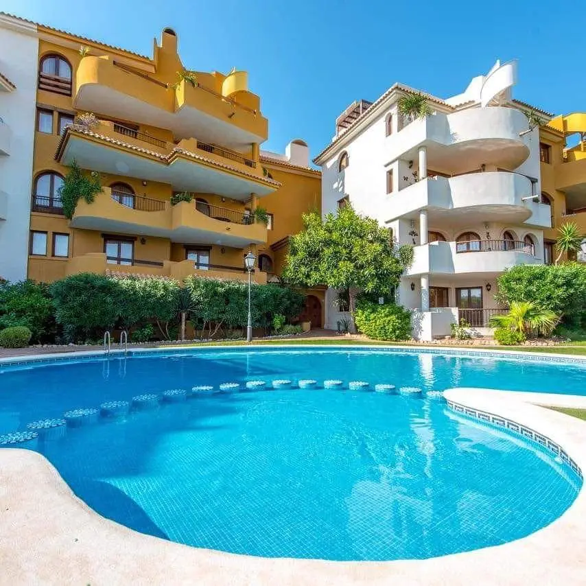 2-bedroom Apartment In Torrevieja, Spain (156 M²)