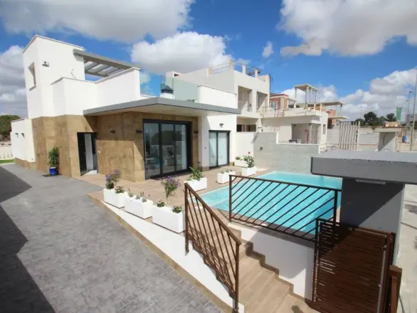 Villa Of 135 M² In San Miguel De Salinas