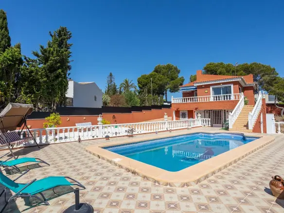 Villa Of 150 M² In Torrevieja, Spain