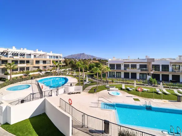Apartment Of 92 M² In Estepona, Spain